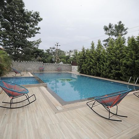 Golds Club & Resort Bayappanhalli Экстерьер фото