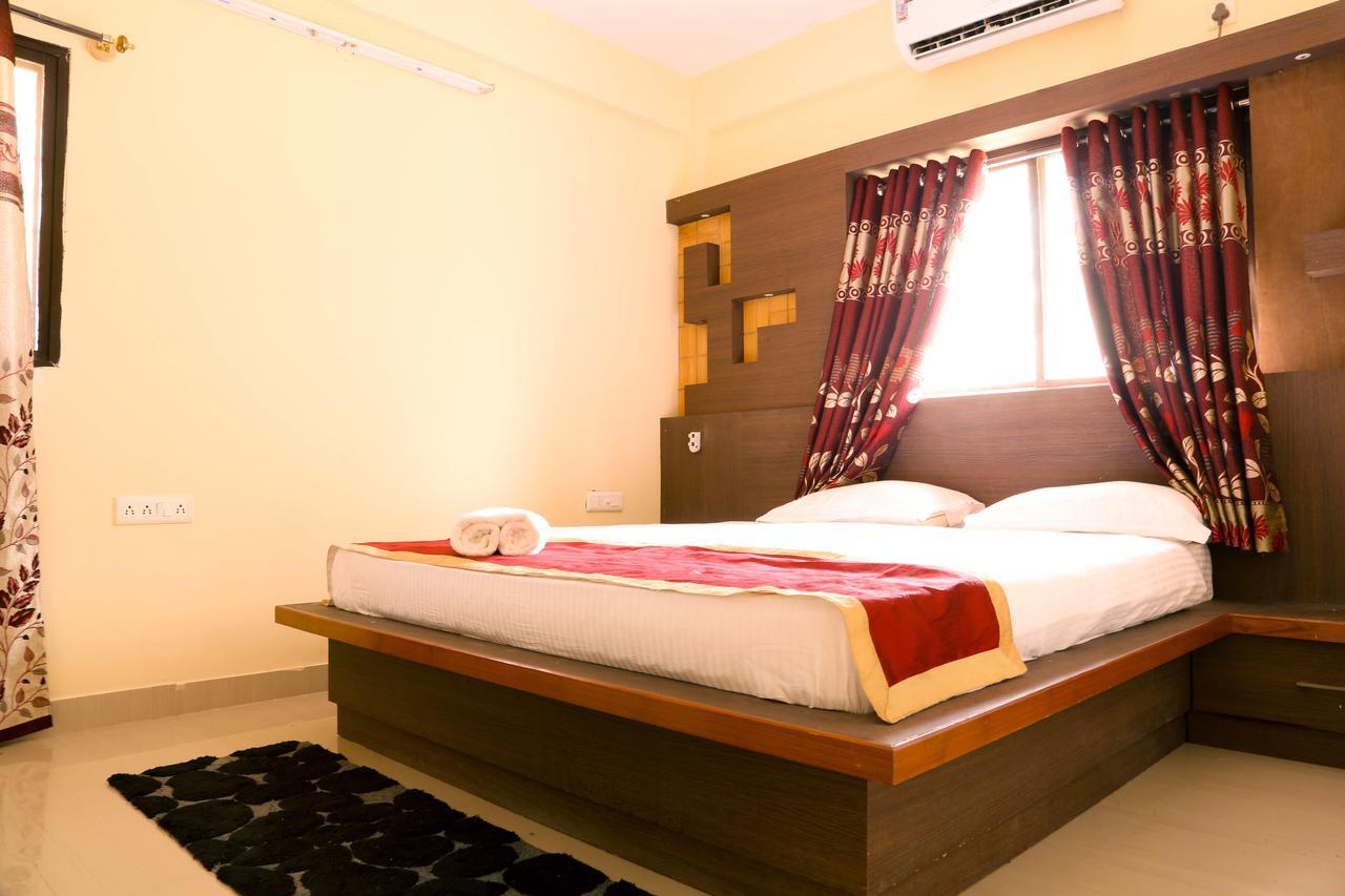 Golds Club & Resort Bayappanhalli Экстерьер фото